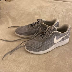 Gray Nike sneakers size 9 very good condition